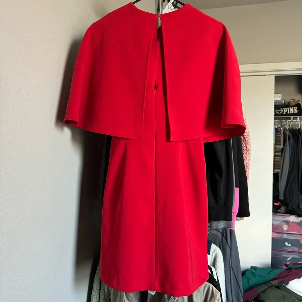 Red dress - Picture 3 of 3